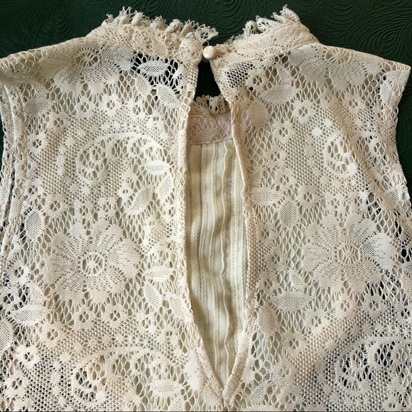 Urban Outfitters Kimchi Blue Victorian Lace Top - Picture 4 of 6
